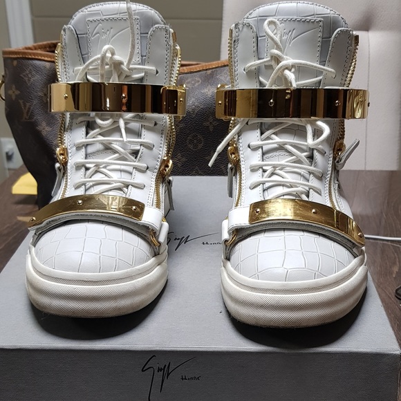 Giuseppe Zanotti - Picture 4 of 6